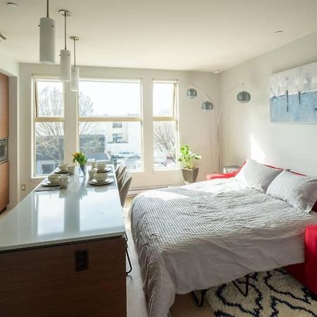 Clean 3Rd Floor 1 Bedroom Apt In Old Town China Town Victoria Exterior photo
