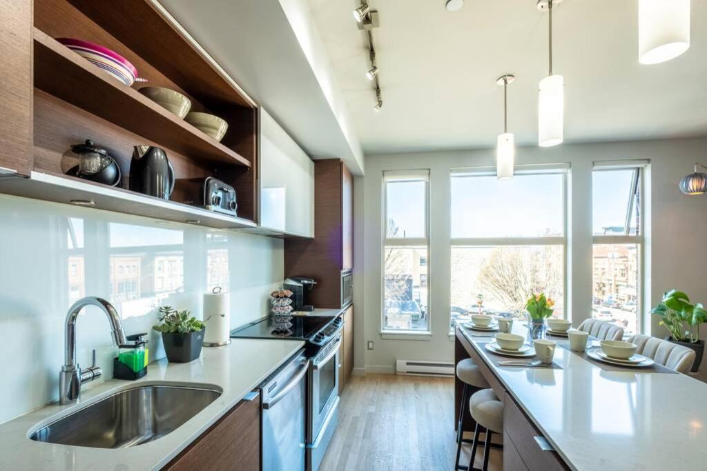 Clean 3Rd Floor 1 Bedroom Apt In Old Town China Town Victoria Exterior photo