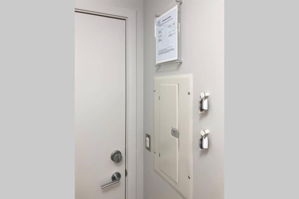 Clean 3Rd Floor 1 Bedroom Apt In Old Town China Town Victoria Exterior photo
