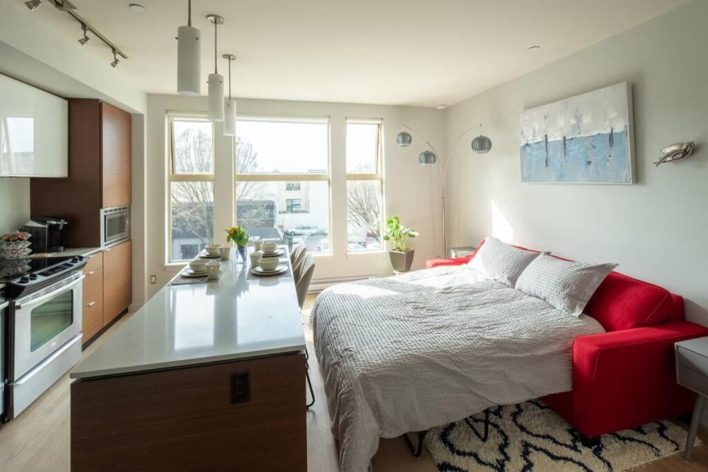 Clean 3Rd Floor 1 Bedroom Apt In Old Town China Town Victoria Exterior photo